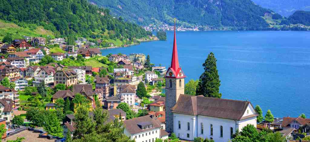 Holidays to Flüelen