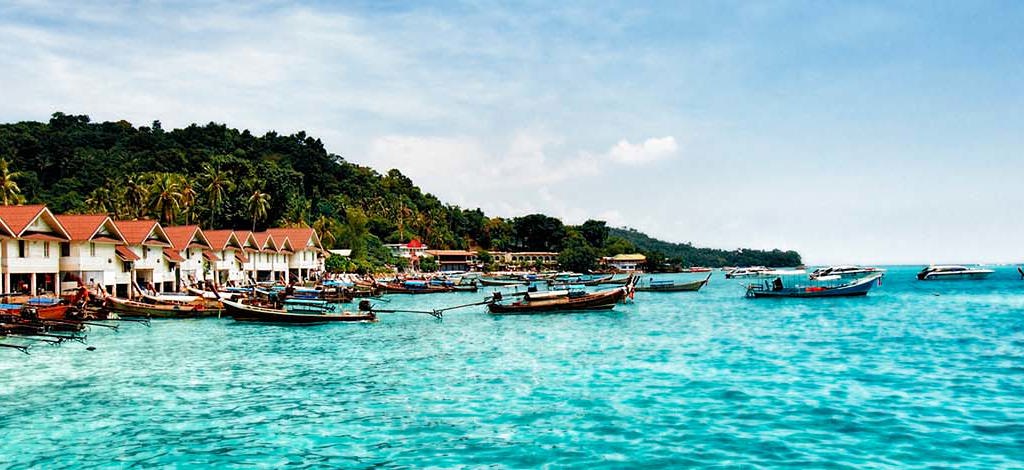Holidays to Ao Luek