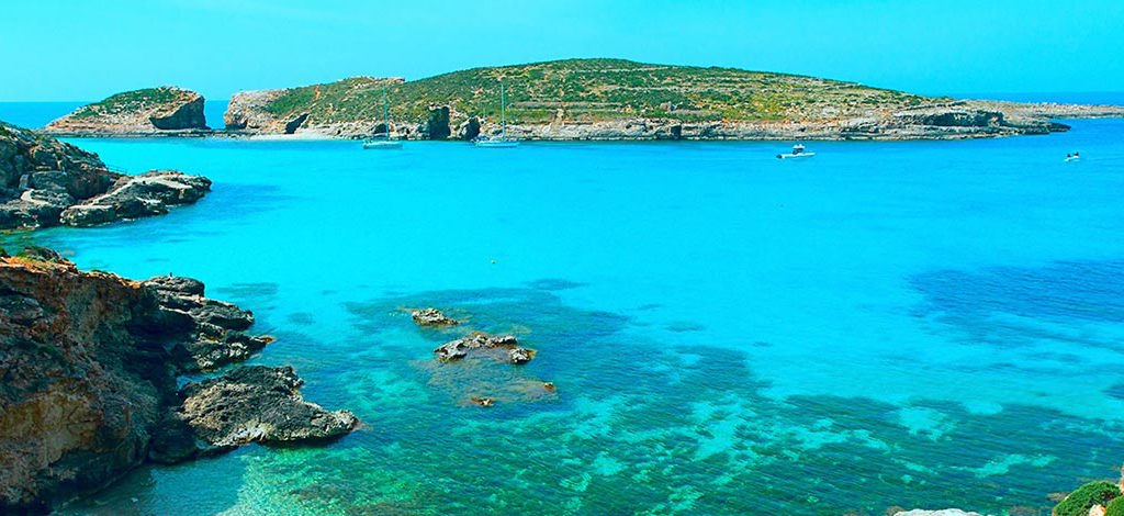 Holidays to Comino